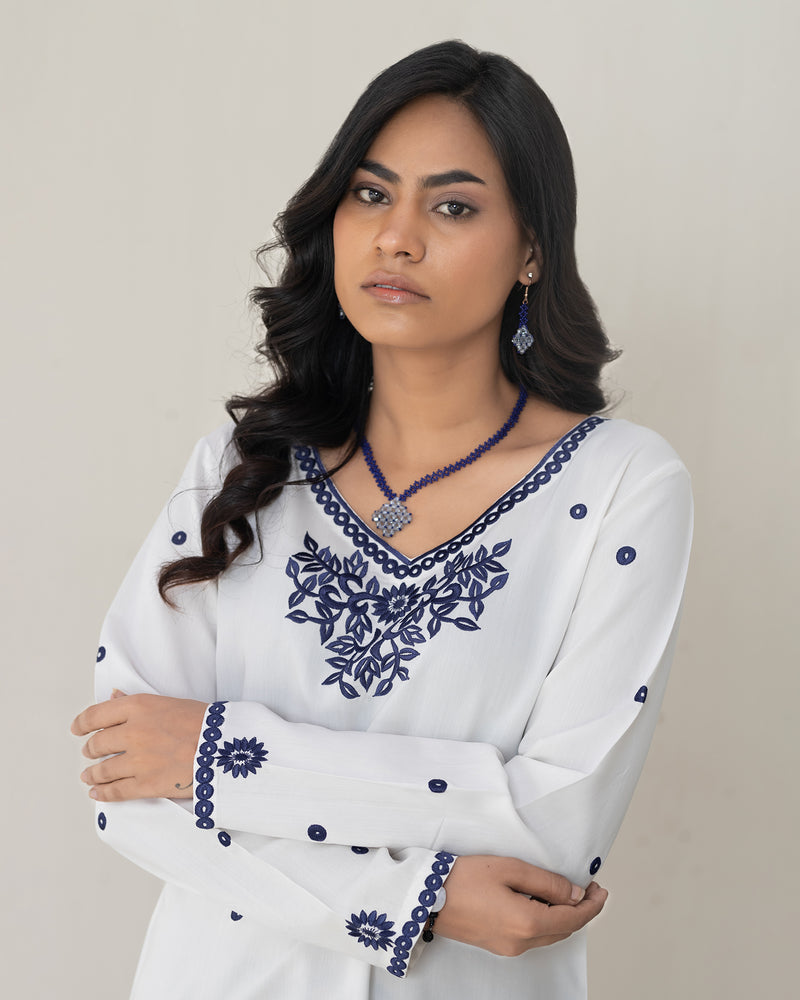 White Embroidered Long Sleeve Tunic Kurti for Women | Kurta Kurtii